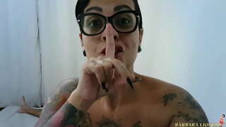 Жена се буди рођак, и само да капље са млеком