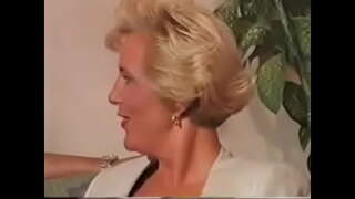 Zrel 50 let gangbang je šef vroče pohoten ženske