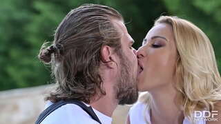 Շեկ Նկարահանել է Բալի Kiss Անալ Մինետ հետ Խողովակով Սանտեխնիկա