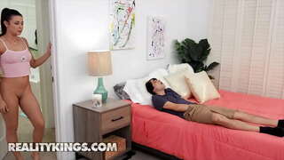 Realnost Kralji - RK Prime - Kylie Raketa, Ricky špansko - Lepljive Sedež