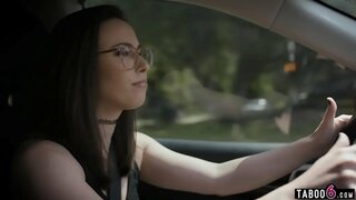 Casey Calvert goung, fir Hir Saache vun Hirem ex